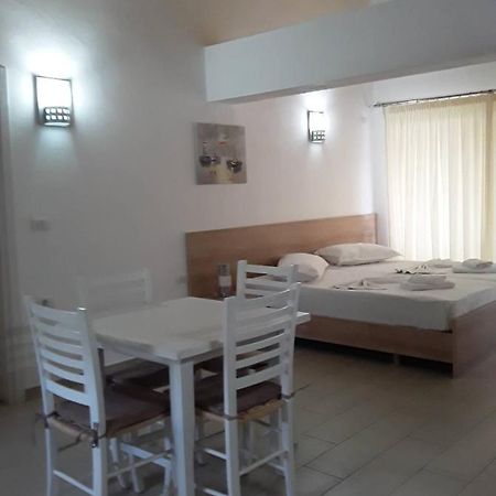 Caldera Vista Apartaments Sarandë Eksteriør billede