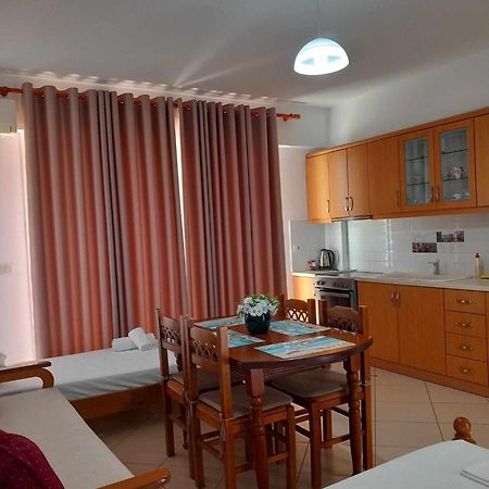 Caldera Vista Apartaments Sarandë Eksteriør billede