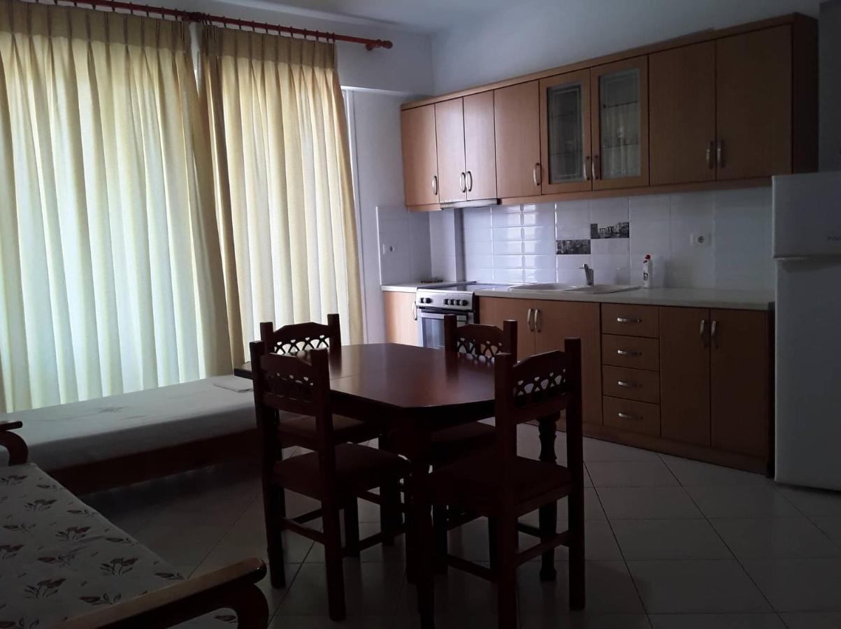 Caldera Vista Apartaments Sarandë Eksteriør billede