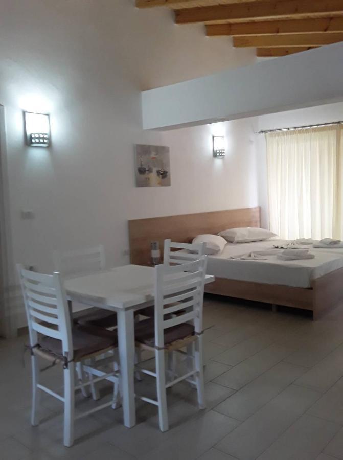 Caldera Vista Apartaments Sarandë Eksteriør billede