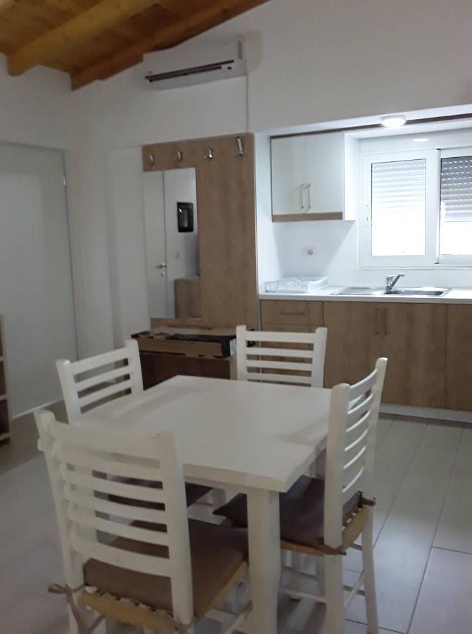 Caldera Vista Apartaments Sarandë Eksteriør billede