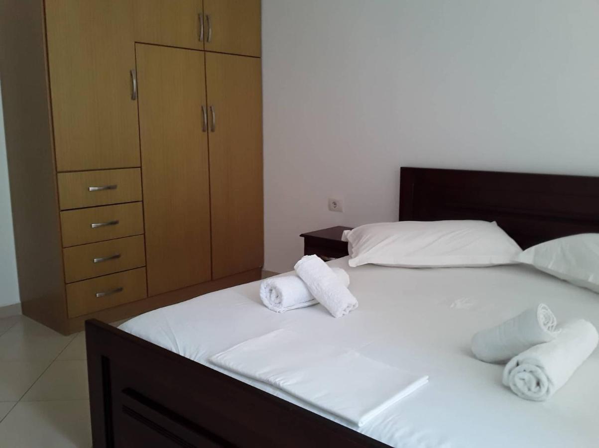 Caldera Vista Apartaments Sarandë Eksteriør billede